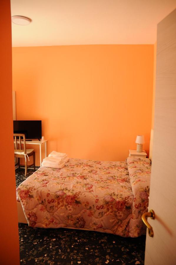 Andrea Affittacamere E B&B Solignano Nuovo Εξωτερικό φωτογραφία