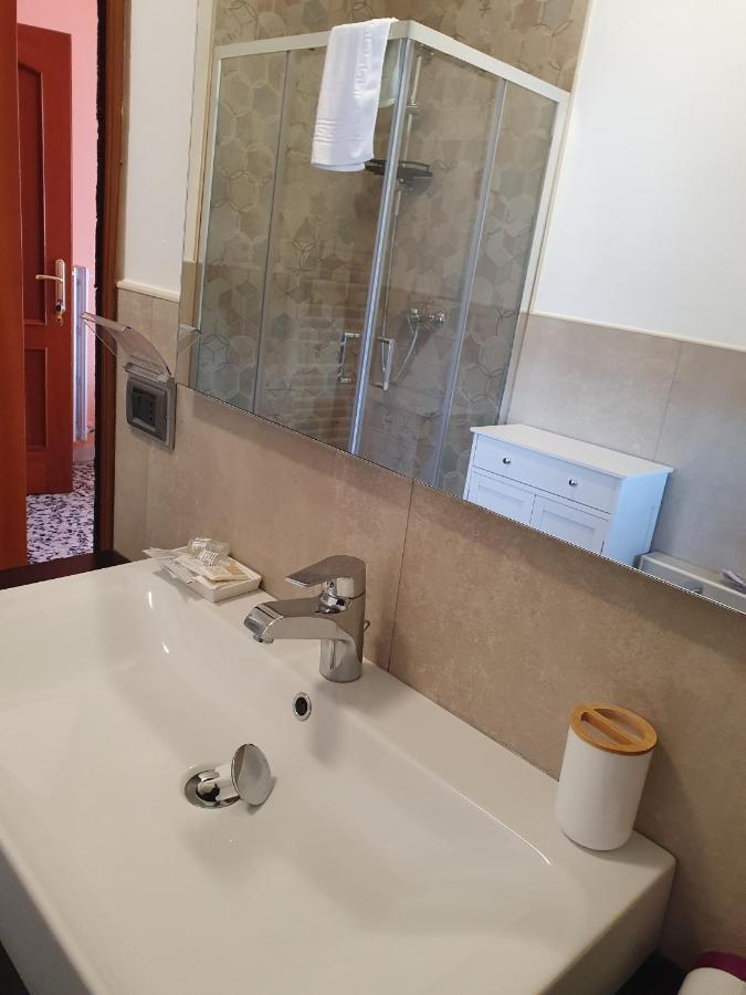 Andrea Affittacamere E B&B Solignano Nuovo Εξωτερικό φωτογραφία