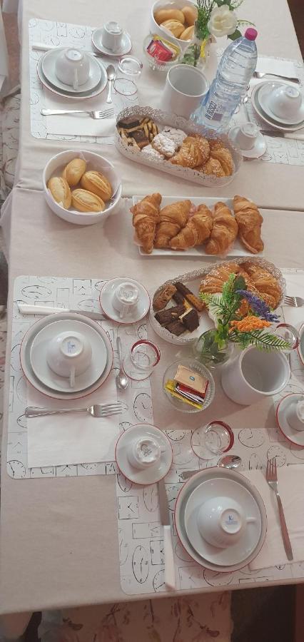 Andrea Affittacamere E B&B Solignano Nuovo Εξωτερικό φωτογραφία
