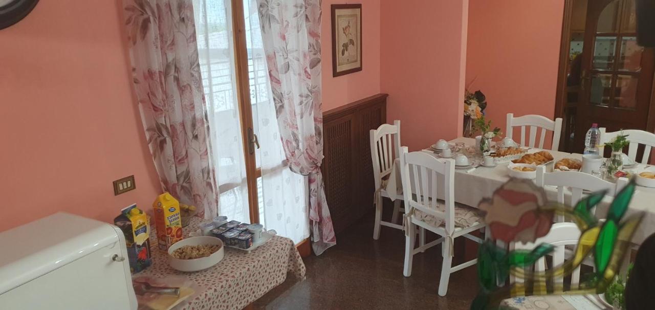 Andrea Affittacamere E B&B Solignano Nuovo Εξωτερικό φωτογραφία