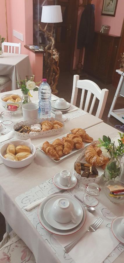 Andrea Affittacamere E B&B Solignano Nuovo Εξωτερικό φωτογραφία